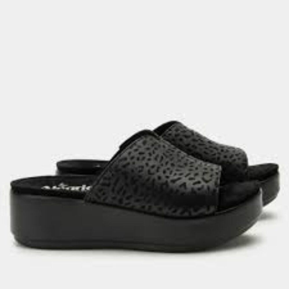 Women’s Alegria by PG Lite Black Not a Cheeta Leather Slip-On Slide Size 38 (7.5